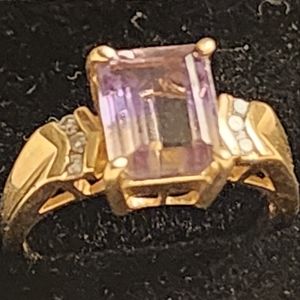Gold amethyst & diamond ring 14 KT sz 6.5